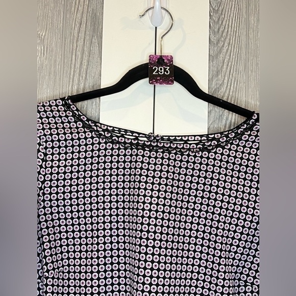 B3.21 J. CREW Scalloped Cutout Hexagon Print Top Blouse M - Picture 2 of 9